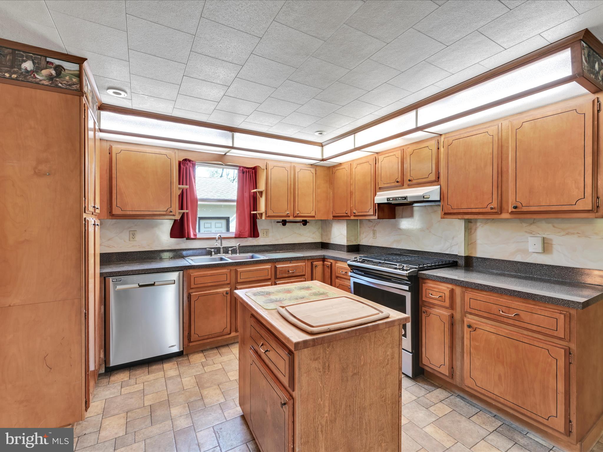 167 Suedberg Road Pine Grove, PA 17963 - Photo 9 of 28 Kitchen