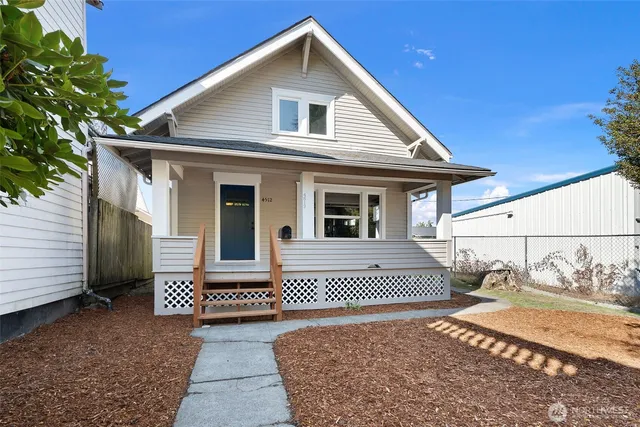 $389,900 | 4512 South M Street, Tacoma, WA 98418
