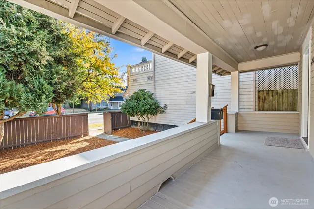 $389,900 | 4512 South M Street, Tacoma, WA 98418