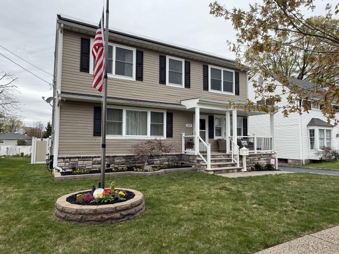 207 Remsen Avenue Avenel, NJ 07001 - Photo 2 of 34