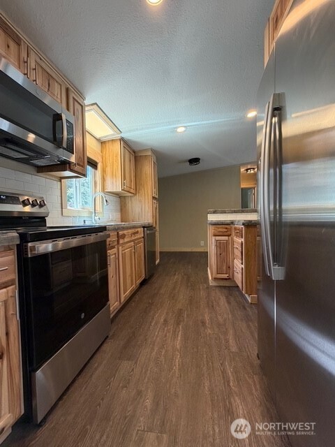 621 West California Road Shelton, WA 98584 - Photo 6 of 24