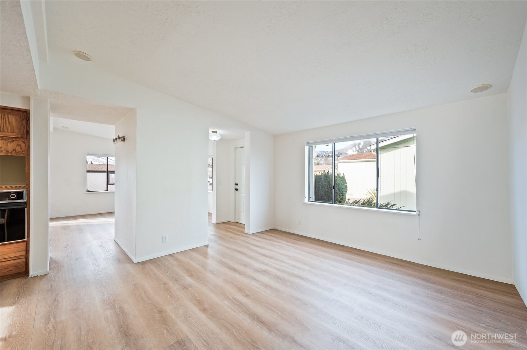 1702 Clark Drive Wenatchee, WA 98801 - Photo 11 of 31