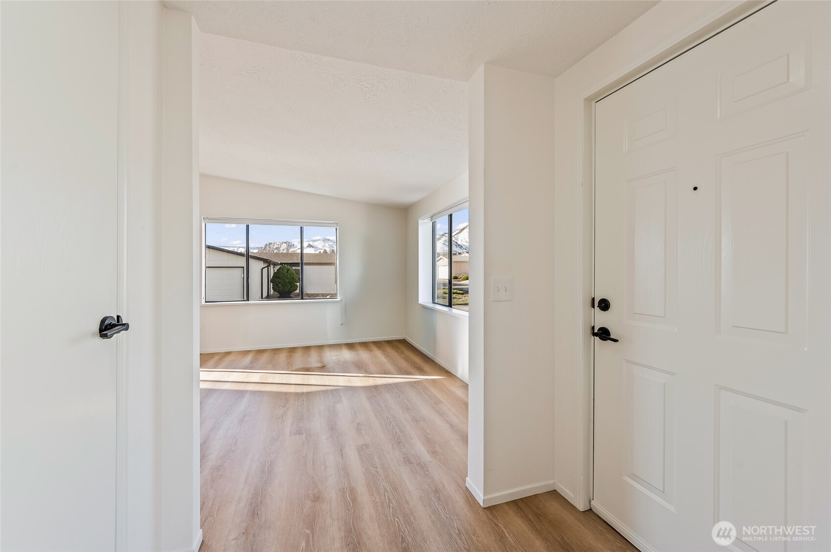 1702 Clark Drive Wenatchee, WA 98801 - Photo 12 of 31
