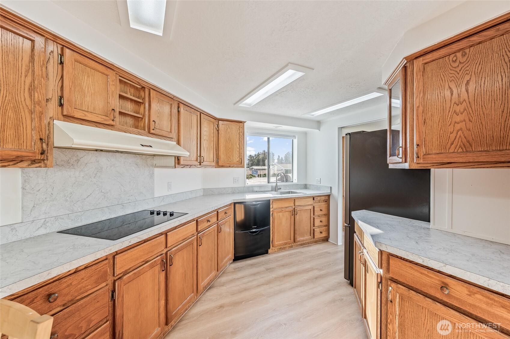 1702 Clark Drive Wenatchee, WA 98801 - Photo 2 of 31