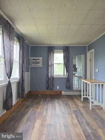 $950 | 882 Sawyer Avenue, Unit B, Vineland, NJ 08360