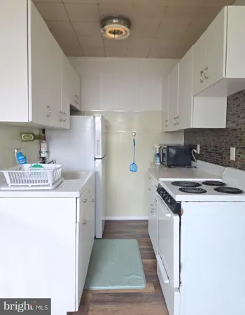 $950 | 882 Sawyer Avenue, Unit B, Vineland, NJ 08360