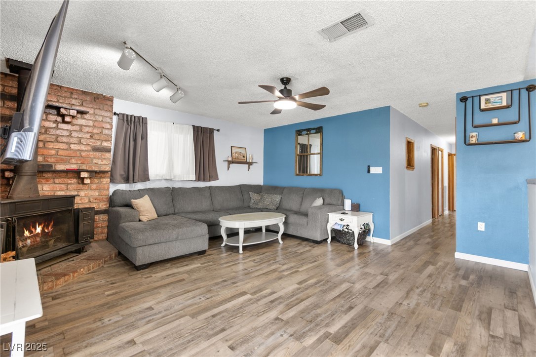 7029 Pinelake Road Las Vegas, NV 89145 - Photo 10 of 44 Gallery Image 10