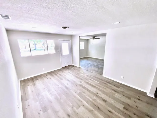 $2,390 | 4808 Curzon Avenue, Fort Worth, TX 76107