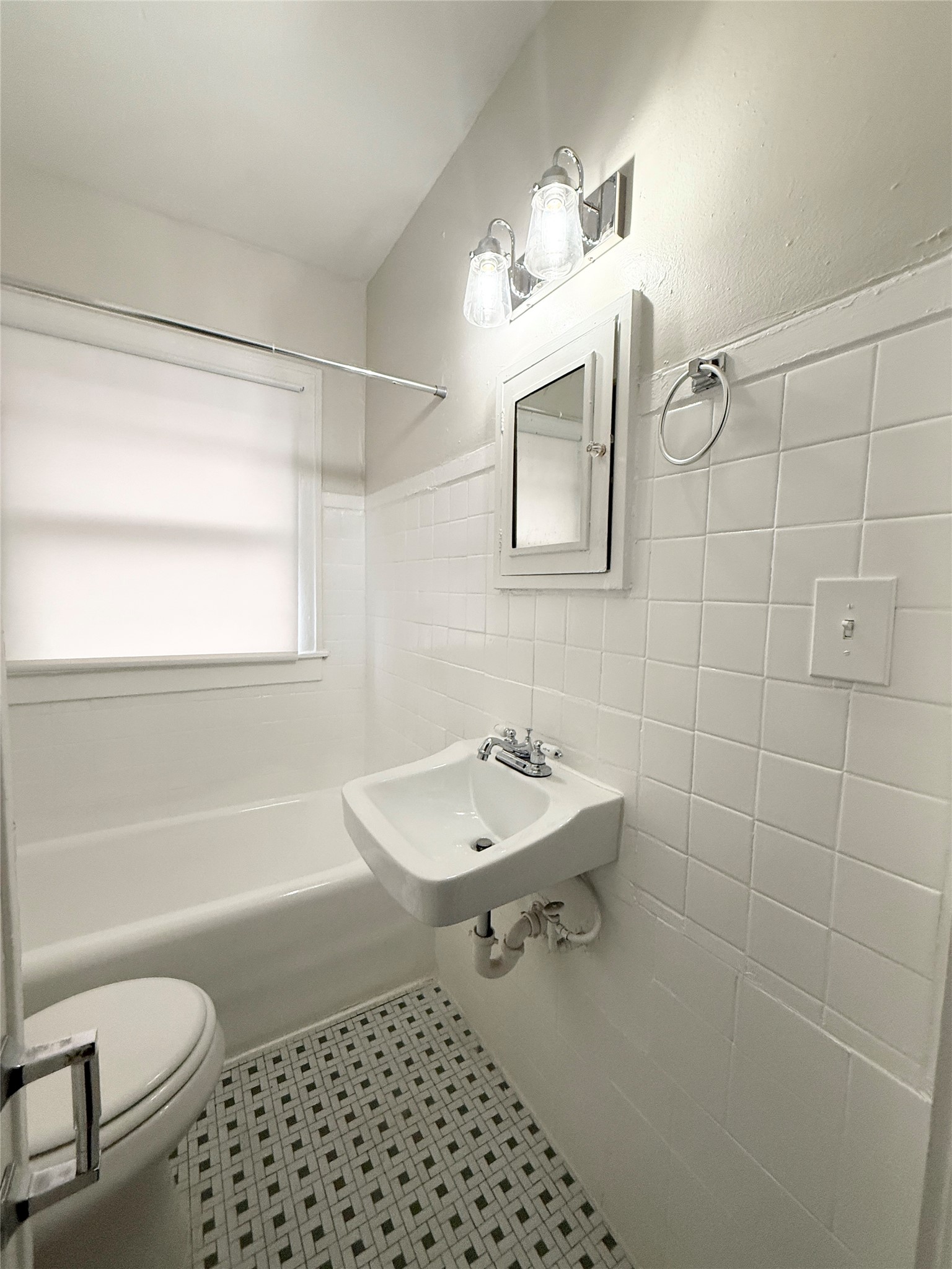 1136 Berthea Street, Unit 11 Houston, TX 77006 - Photo 13 of 14