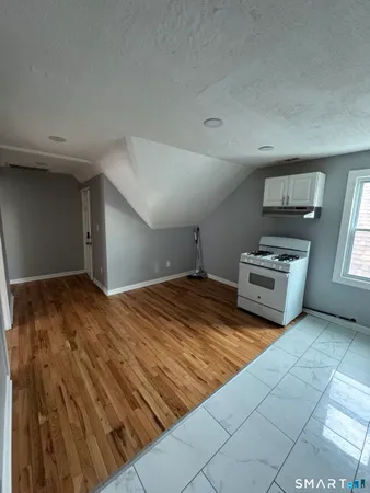 $1,900 | 232 View Street, Unit 3, New Haven, CT 06511
