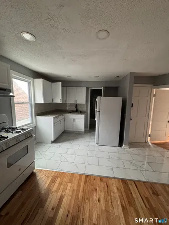 $1,900 | 232 View Street, Unit 3, New Haven, CT 06511