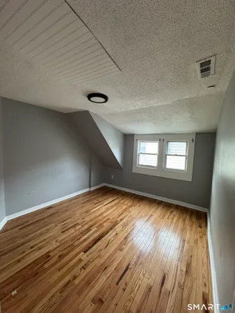 $1,900 | 232 View Street, Unit 3, New Haven, CT 06511