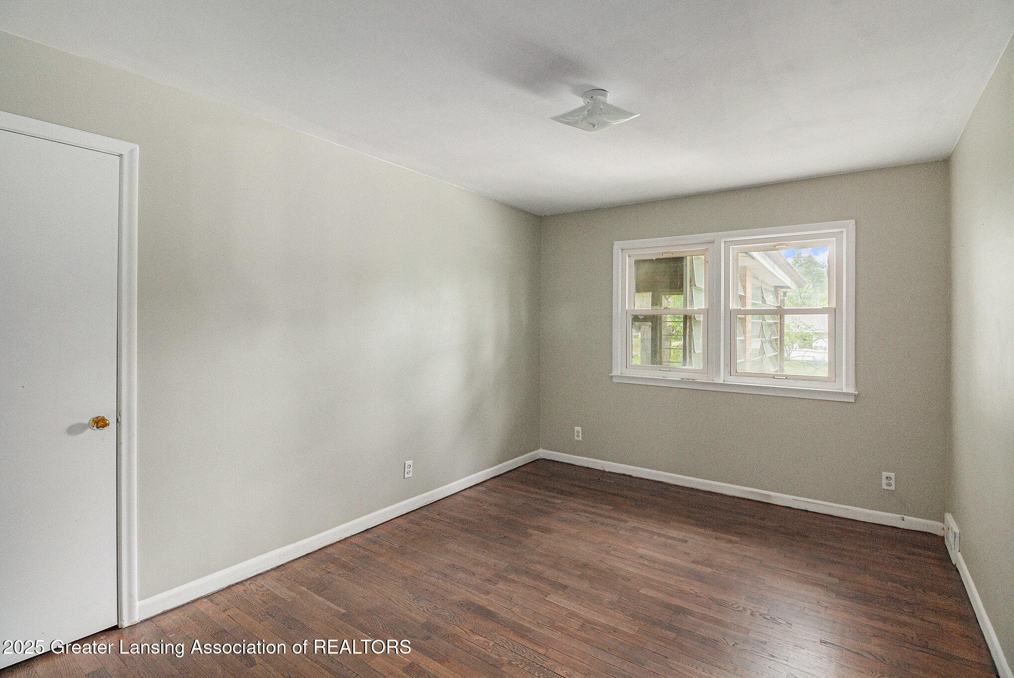 325 North Creyts Road Lansing, MI 48917 - Photo 11 of 17 Bedroom 3