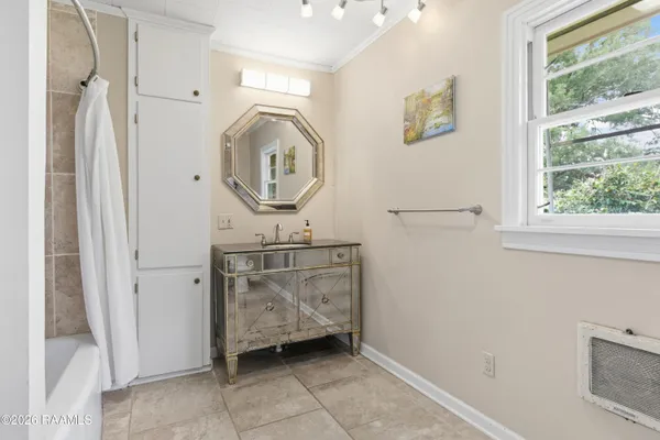 $235,000 | 14002 South Guegnon Street, Abbeville, LA 70510