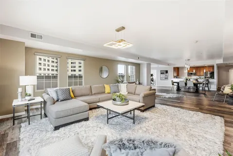 $850,000 | 925 Lincoln Street, Unit 5B, Denver, CO 80203