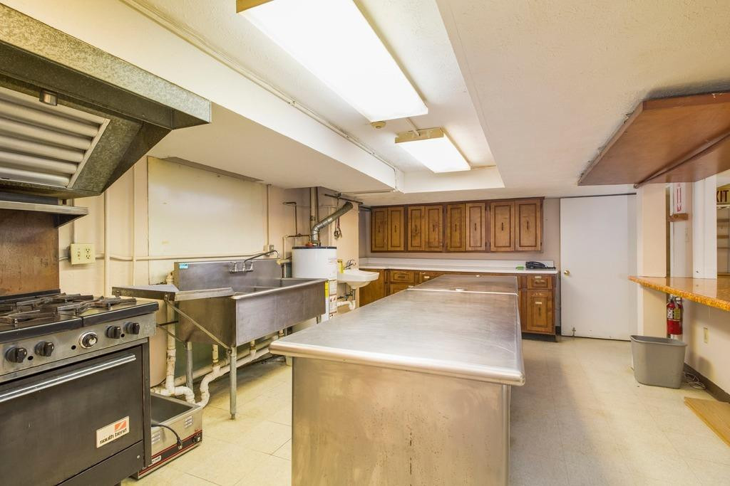 3217 Bracktown Road Lexington, KY 40511 - Photo 4 of 33 Spacious Kitchen With Wood Cabinets and
