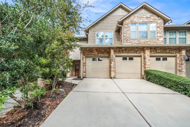 $2,700 | 21 Stone Creek Place, The Woodlands, TX 77382