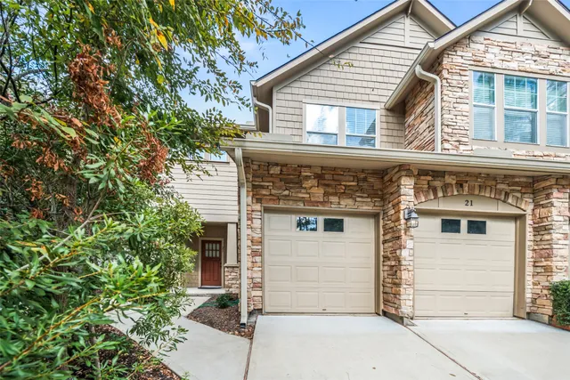 $2,700 | 21 Stone Creek Place, The Woodlands, TX 77382