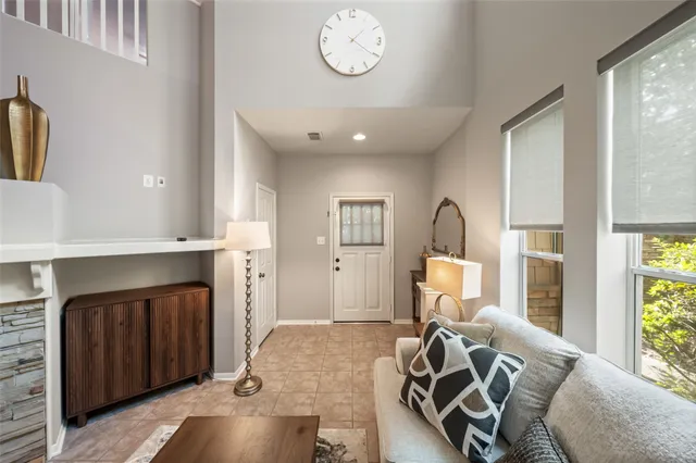 $2,700 | 21 Stone Creek Place, The Woodlands, TX 77382