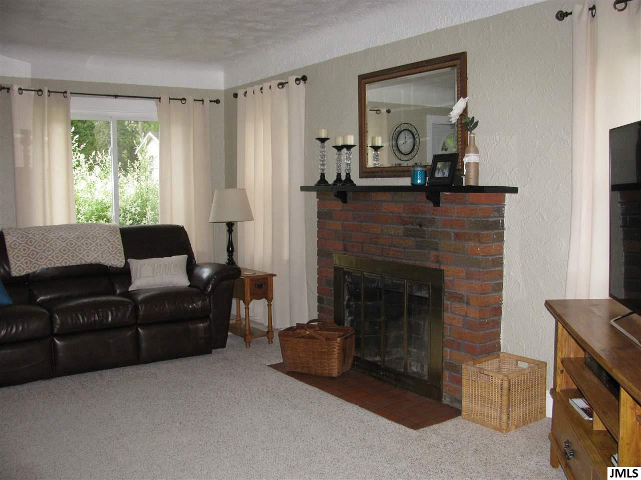 2498 Cobb Road Jackson, MI 49203 - Photo 10 of 24 Photo 10
