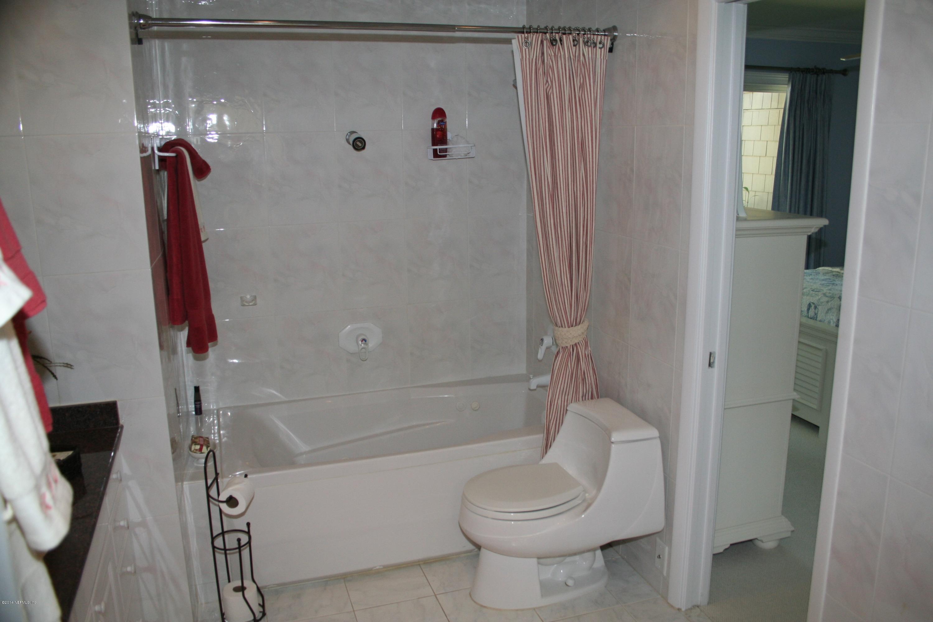 30 Fishermans Cv Road Ponte Vedra Beach, FL 32082 - Photo 13 of 19 guest bathroom