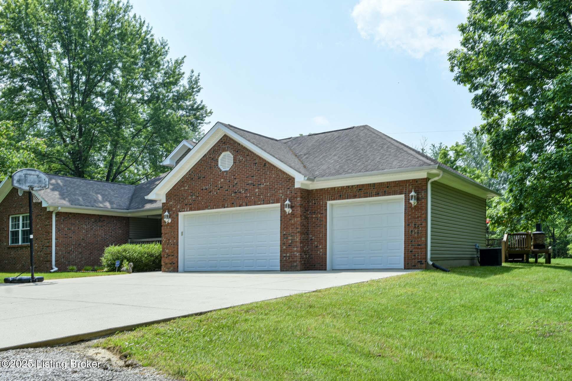 9108 Fairmount Road Louisville, KY 40291 - Photo 3 of 109 FairmountRd_0035