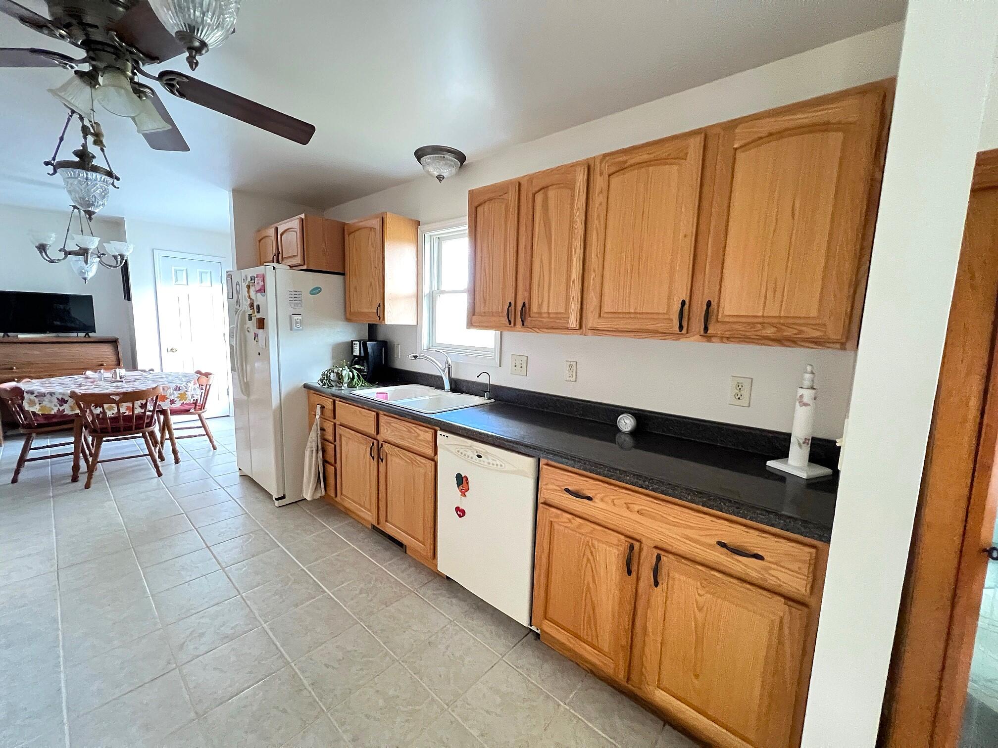 1001 Rierson Road Bronson, MI 49028 - Photo 8 of 25 Kitchen