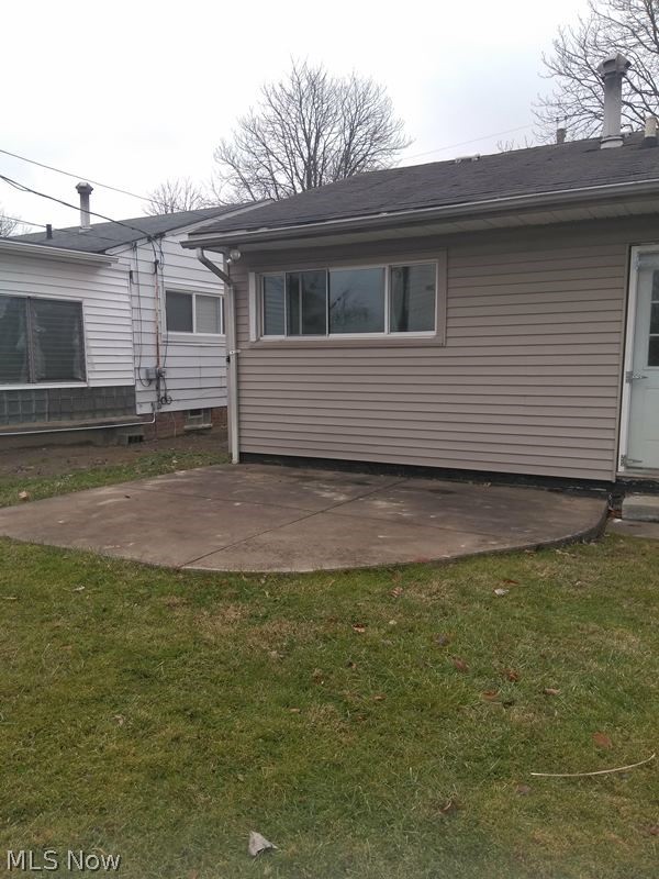 4324 Wyatt Road Cleveland, OH 44128 - Photo 3 of 15 Gallery Image 3