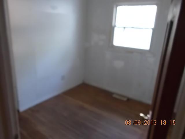 1676 Case Road Columbus, OH 43224 - Photo 9 of 12