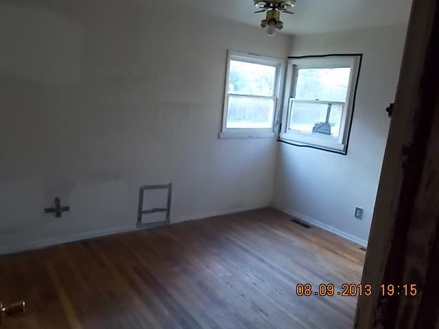 1676 Case Road Columbus, OH 43224 - Photo 10 of 12