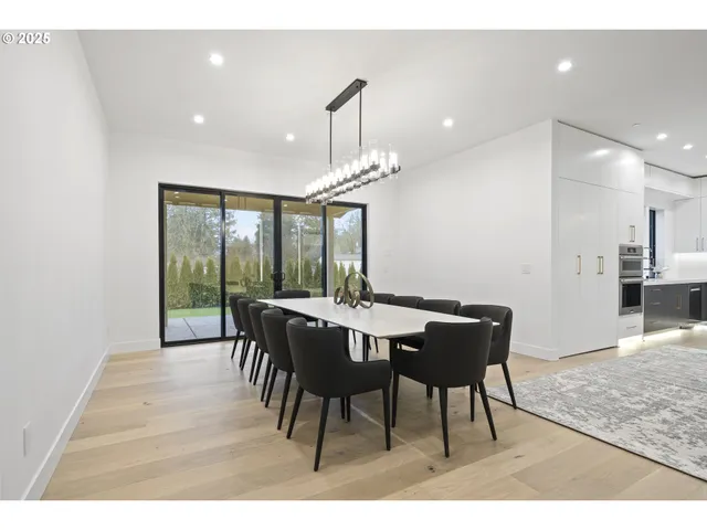 $1,590,000 | 590 West U Street, Washougal, WA 98671