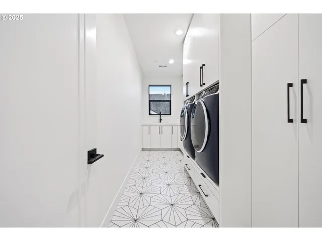 $1,590,000 | 590 West U Street, Washougal, WA 98671