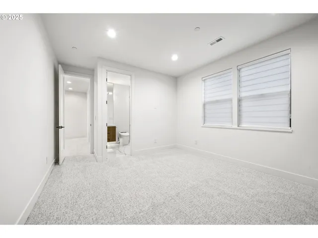 $1,590,000 | 590 West U Street, Washougal, WA 98671