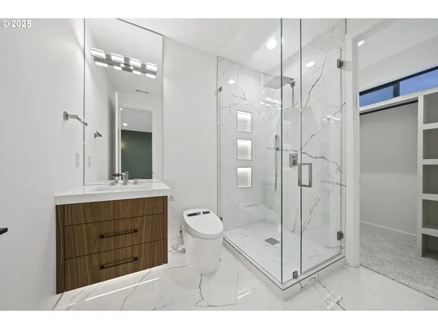 $1,590,000 | 590 West U Street, Washougal, WA 98671