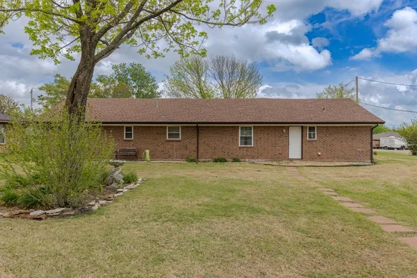 $349,000 | 604 East Fm 272, Celeste, TX 75423