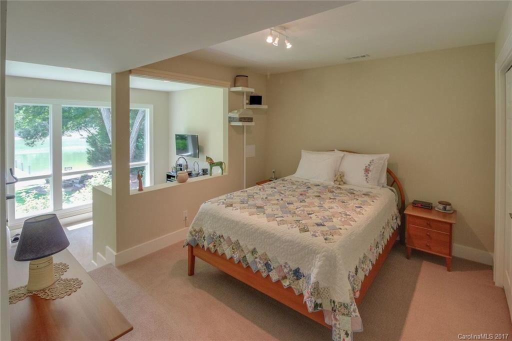 1029 Bounty Lane Tega Cay, SC 29708 - Photo 18 of 21 Gallery Image 18