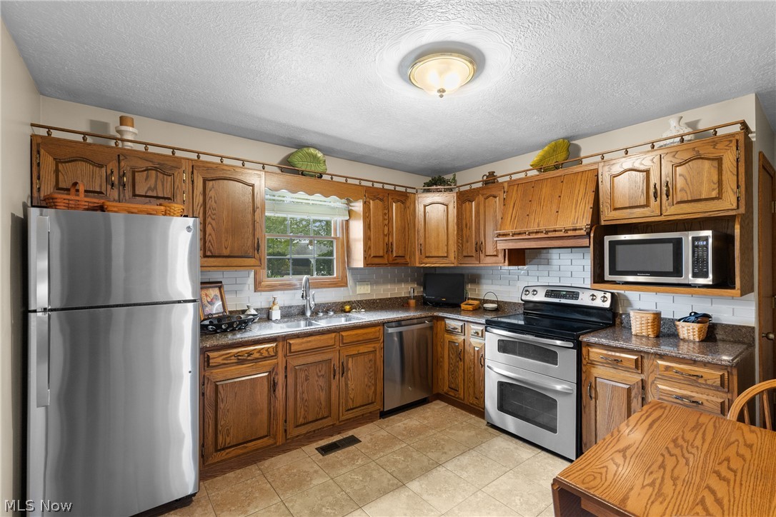 51701 Wegee Road Bellaire, OH 43906 - Photo 7 of 43 Gallery Image 7