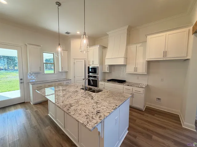 $2,795 | 3696 Waterbury Avenue, Baton Rouge, LA 70820