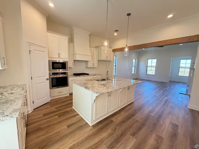 $2,795 | 3696 Waterbury Avenue, Baton Rouge, LA 70820