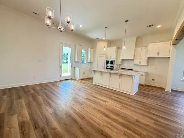 $2,795 | 3696 Waterbury Avenue, Baton Rouge, LA 70820