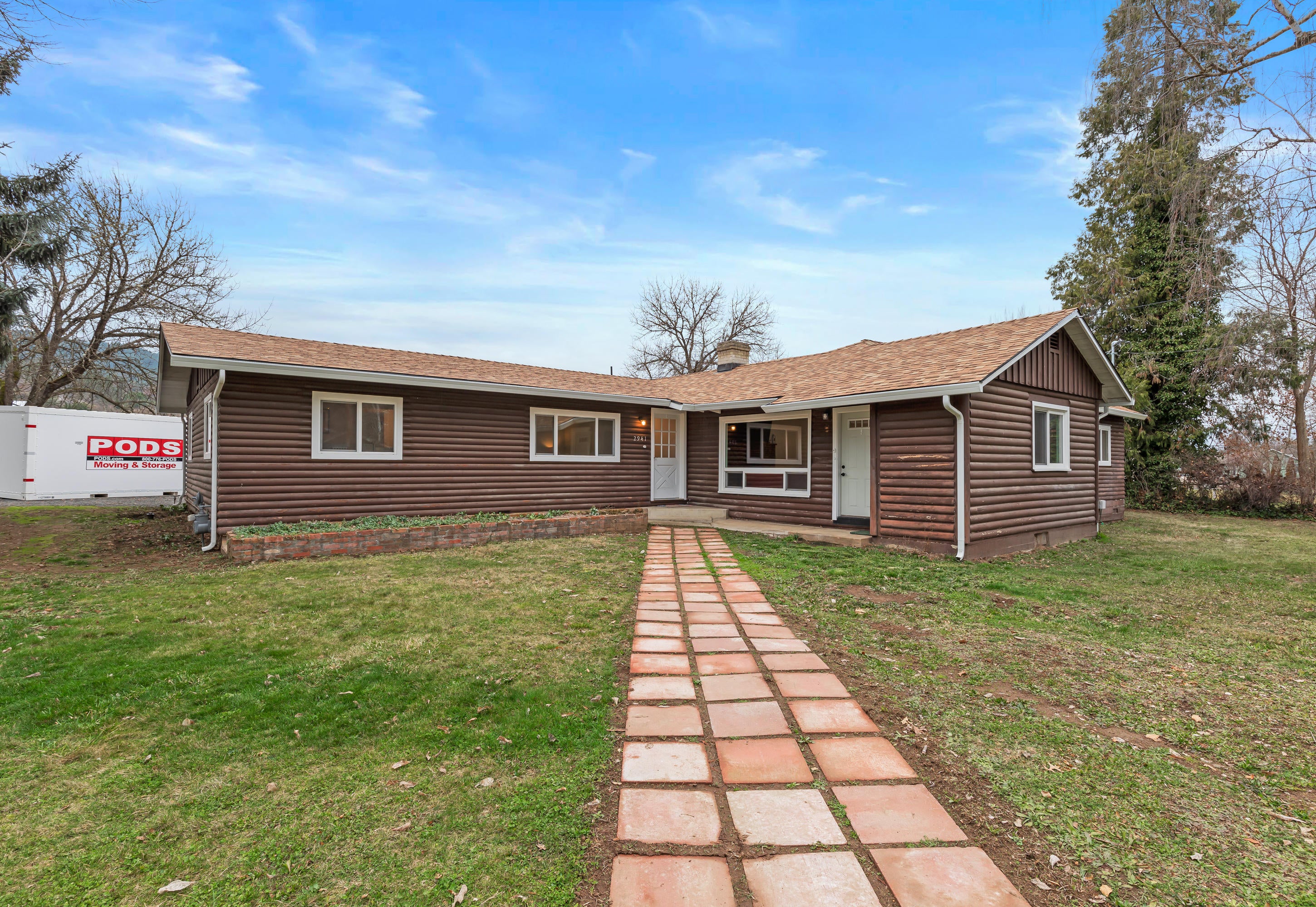 2941 Freeland Road Central Point, OR 97502 - Photo 1 of 14 Front of house