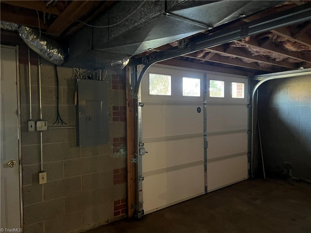 797 Sedge Garden Road Kernersville, NC 27284 - Photo 24 of 24 Garage door