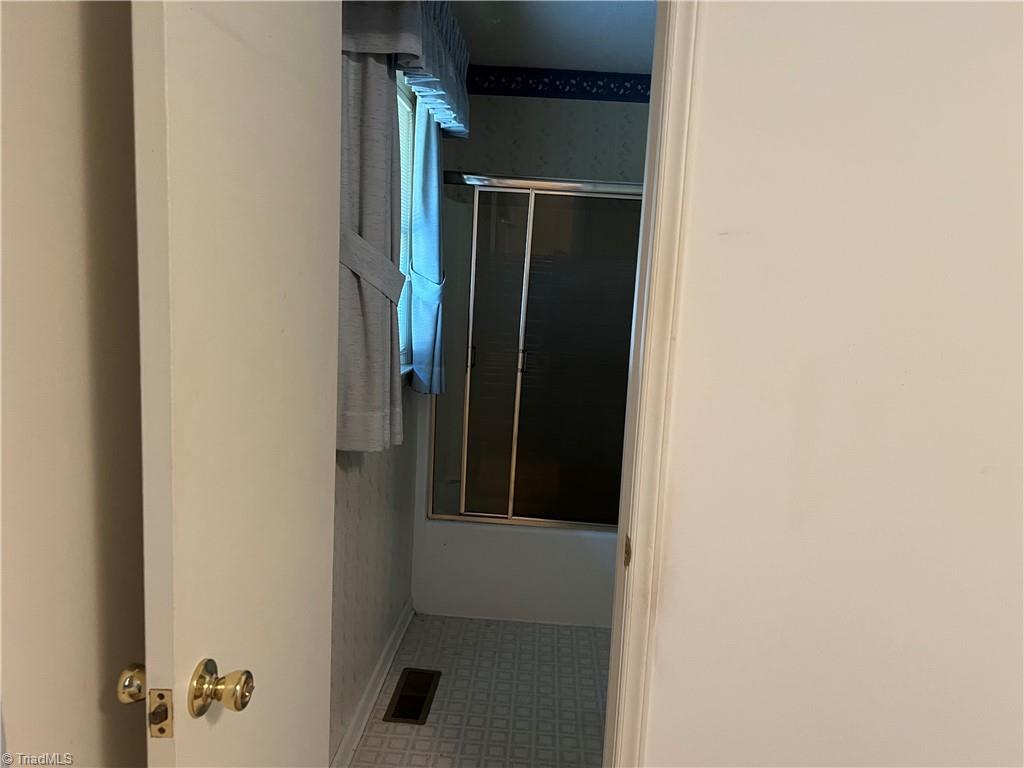 797 Sedge Garden Road Kernersville, NC 27284 - Photo 10 of 24 Entry to hall bath from br