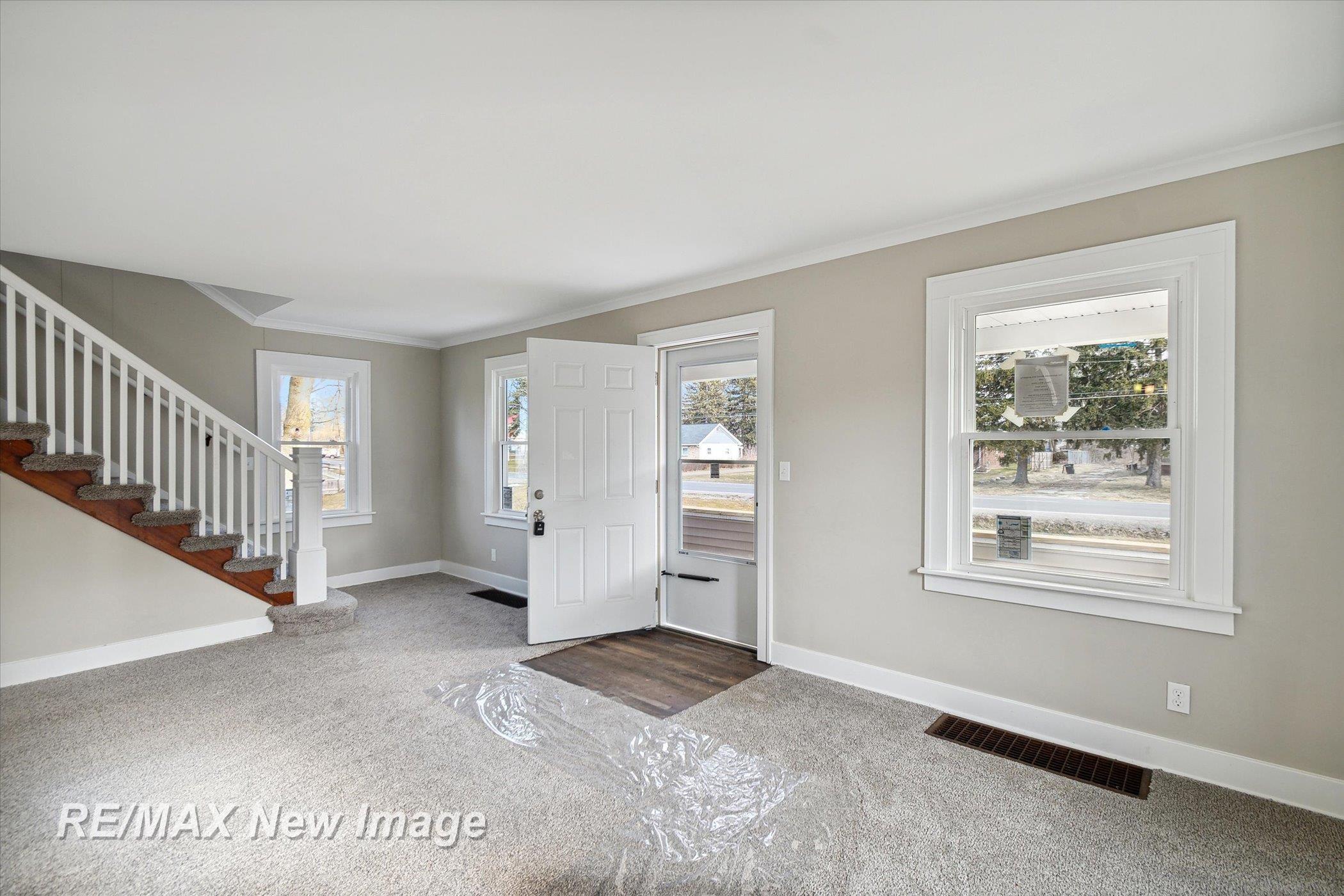 4030 South Washington Road Saginaw, MI 48601 - Photo 5 of 37 50135077-77a8646f-6c70-4648-af40-ef547e722ced.JPG