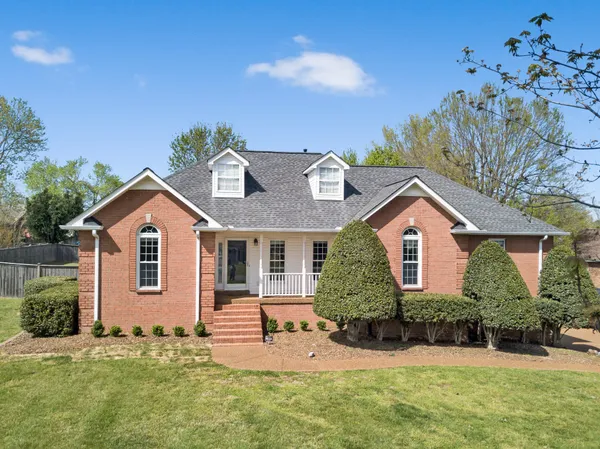 $615,000 | 204 Hickory Trail, White House, TN 37188