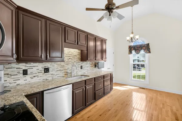$615,000 | 204 Hickory Trail, White House, TN 37188