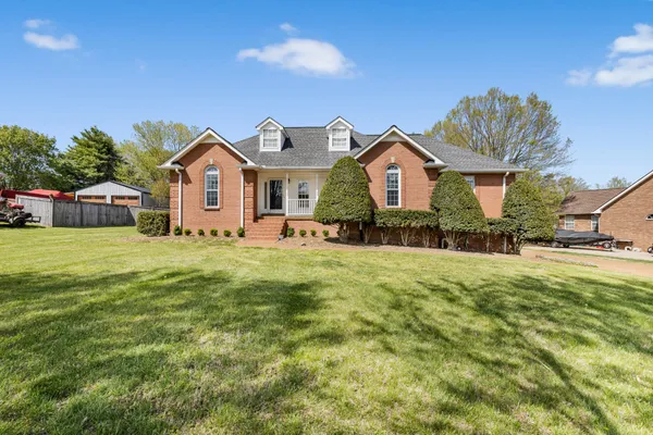 $615,000 | 204 Hickory Trail, White House, TN 37188