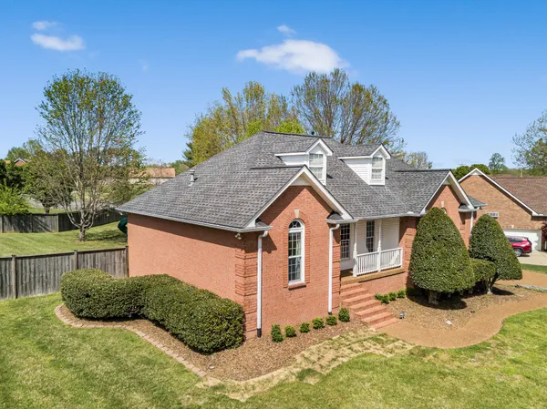 $615,000 | 204 Hickory Trail, White House, TN 37188