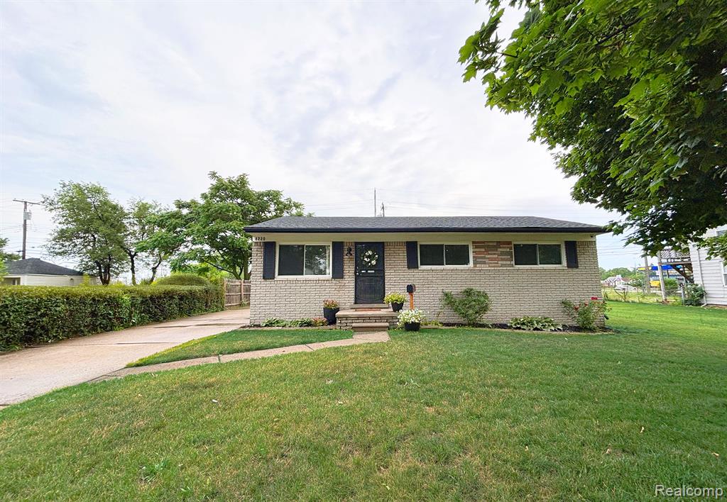 8220 Rivard Avenue Warren, MI 48089 - Photo 1 of 19