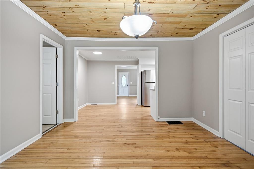467 Sanders Street Clarkesville, GA 30523 - Photo 17 of 41